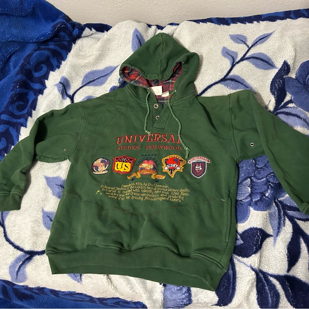Vintage Universal Studios sweatshirt